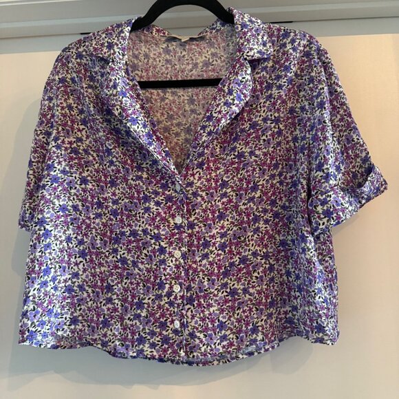 FAVORITE DAUGHTER: Savannah Floral Short Sleeve Button-up Shirt In Purple floral - Picture 7 of 8
